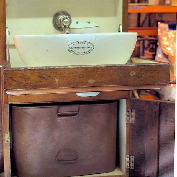 Washstand from the St Sunniva I (built 1887), which ran between Aberdeen and Lerwick