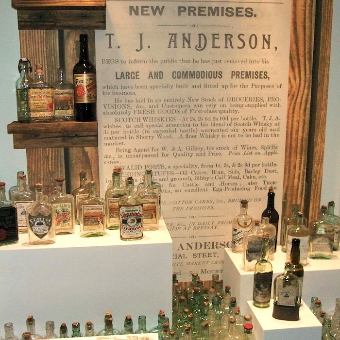 Focus display of merchant bottles
