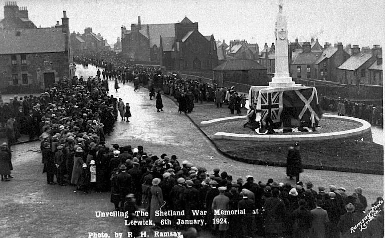 Unveiling the Shetland War Memorial at Hillhead, 6th January 1924.